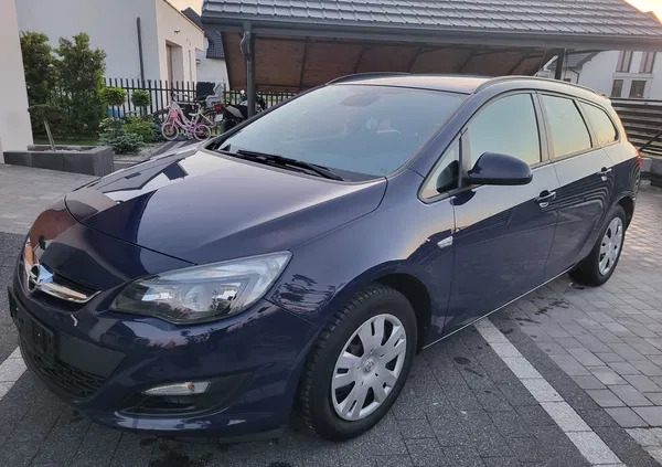 kujawsko-pomorskie Opel Astra cena 28900 przebieg: 156000, rok produkcji 2015 z Borne Sulinowo